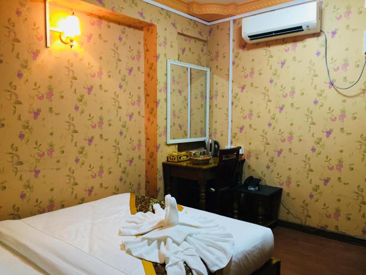 C & Y Hotel Yangon Exterior foto