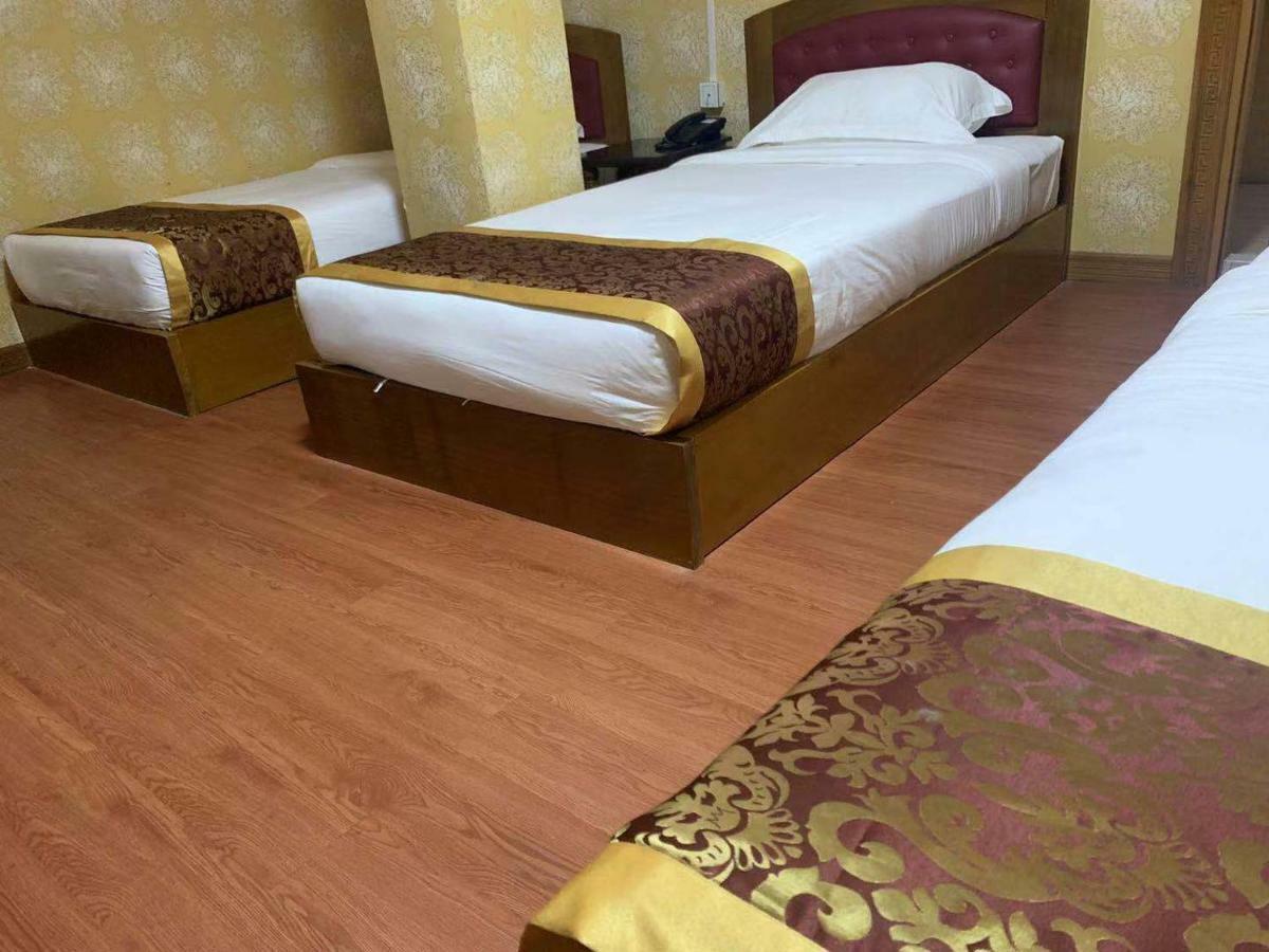 C & Y Hotel Yangon Exterior foto